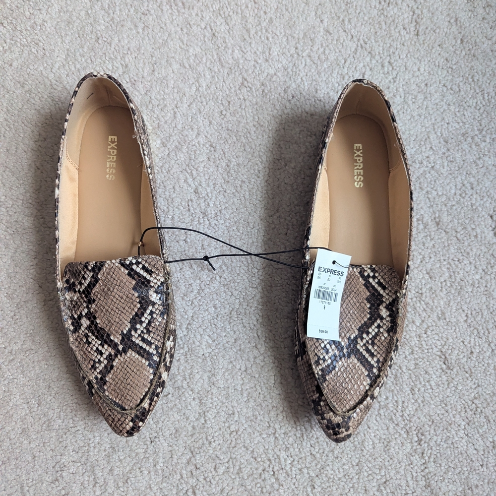 Express Women's Snake Print Pointed Toe Loafer - Beige/Black